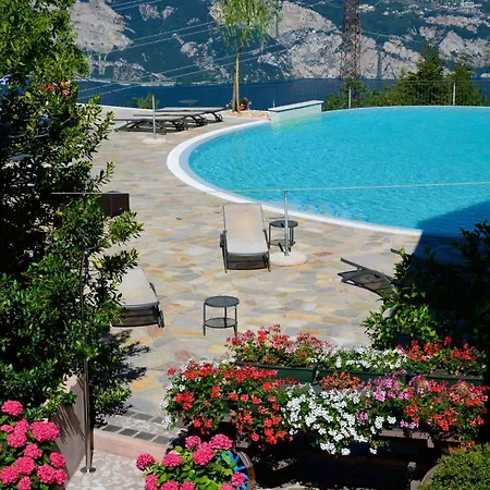 Monte Baldo ホテル